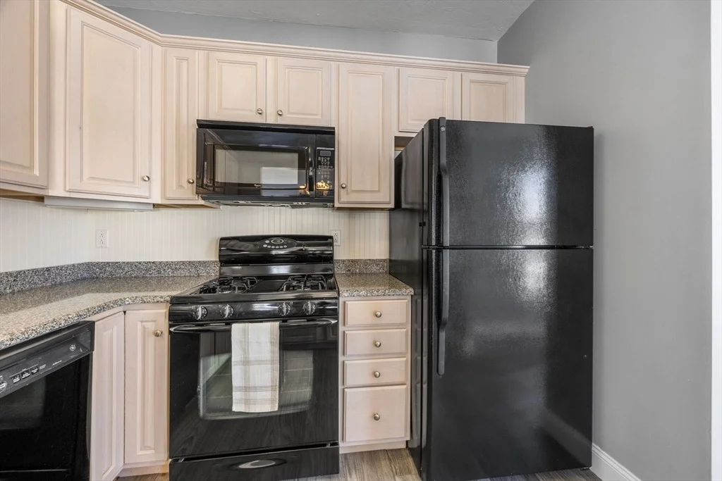 Photo of 13 Bay Pointe Dr Ext