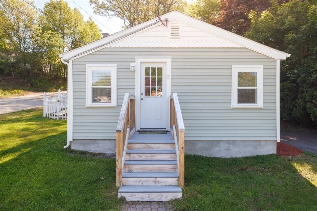 Photo of 8 Freeman Ave