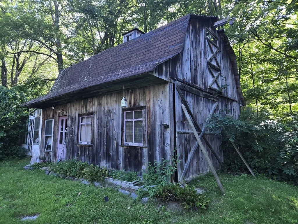 Photo of 133 Amherst Rd