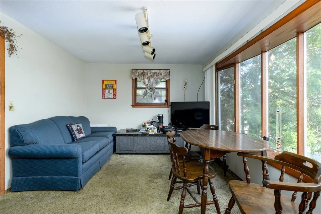 Photo of 44 Fort Meadow Drive