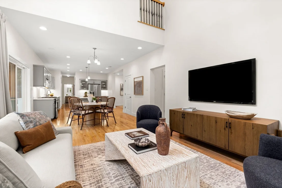 Photo of 42 Winthrop Road