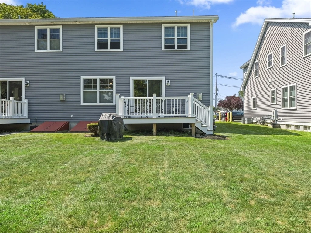 Photo of Unit 301 at 174 Pine St
