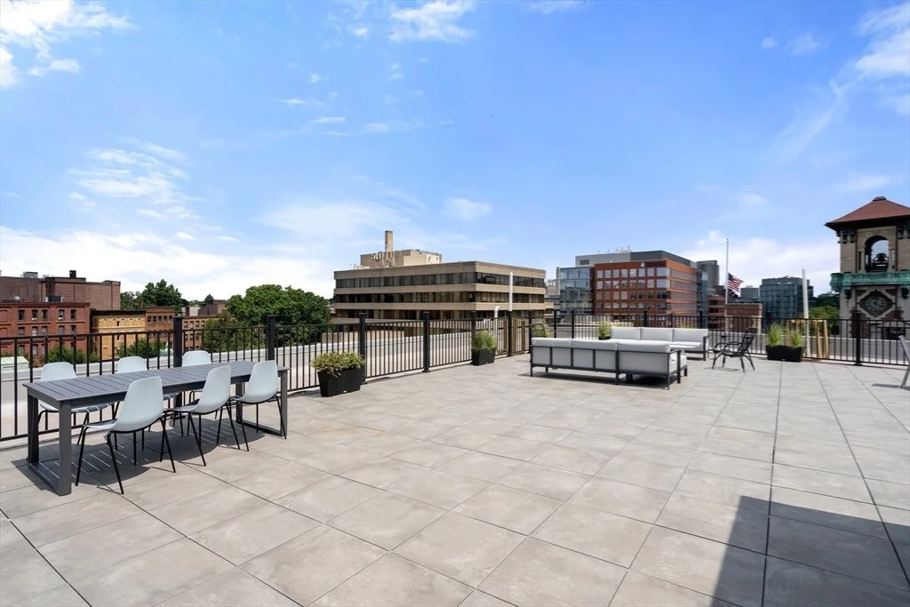 Photo of Unit 2 at 69 Walnut Street