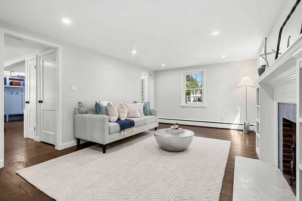 Photo of 37 Elmcrest Rd