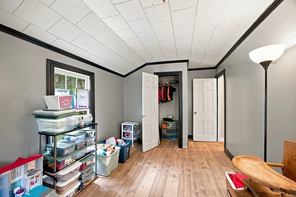 Photo of 219 Old Warren Rd
