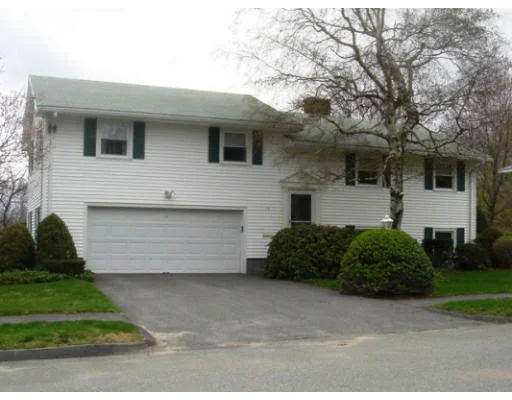 Photo of 10 Elnora Drive