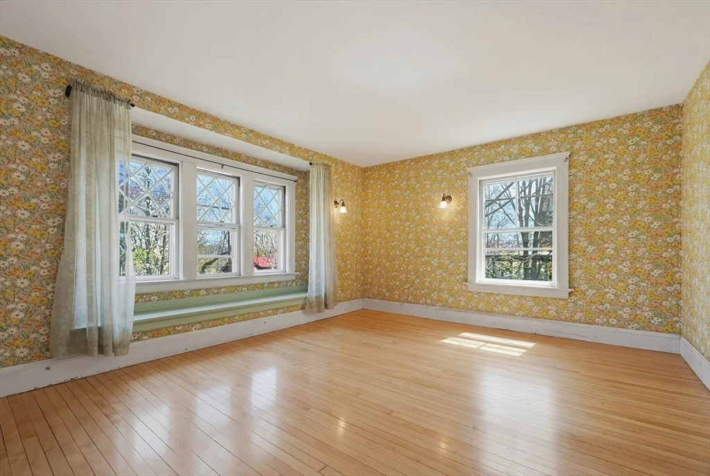 Photo of 92 Dennison Ave