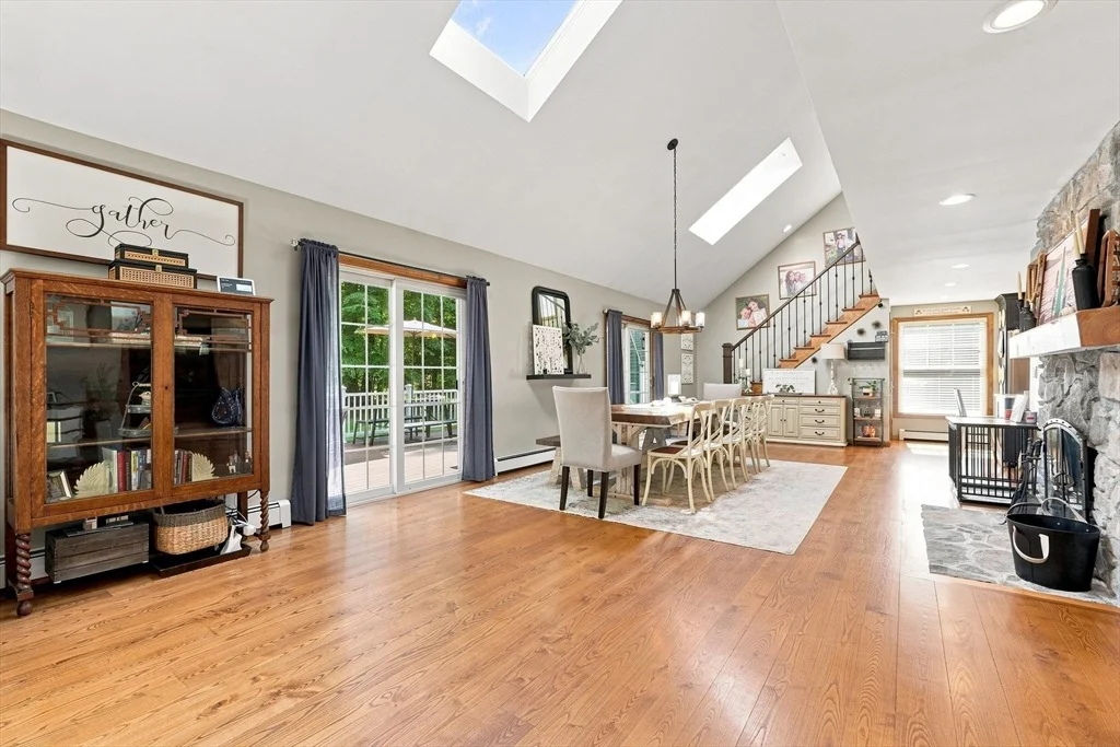 Photo of 51 Barton Ave