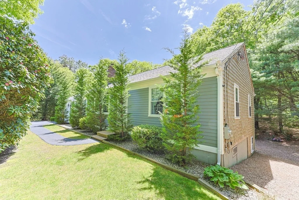 Photo of 825 Lumbert Mill Rd