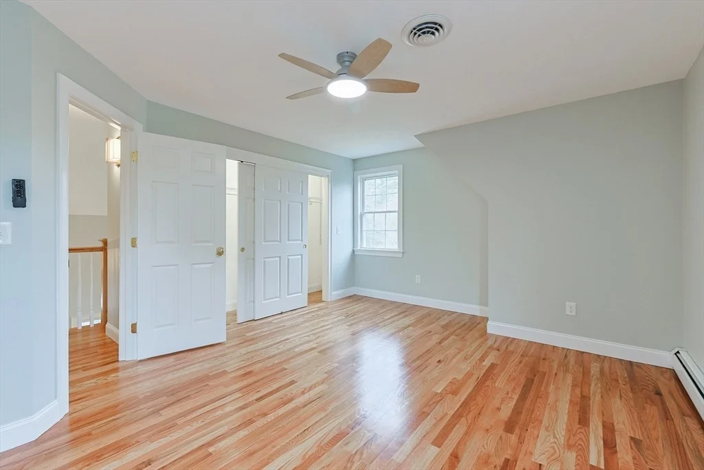 Photo of 2 Fieldstone Dr
