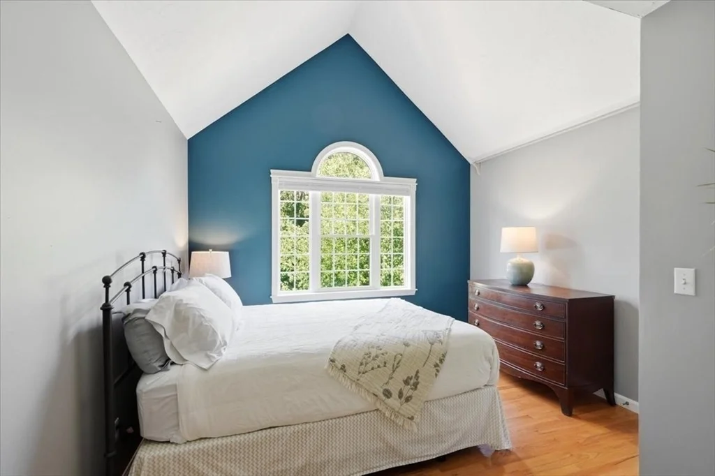 Photo of 2 Blackthorne Lane