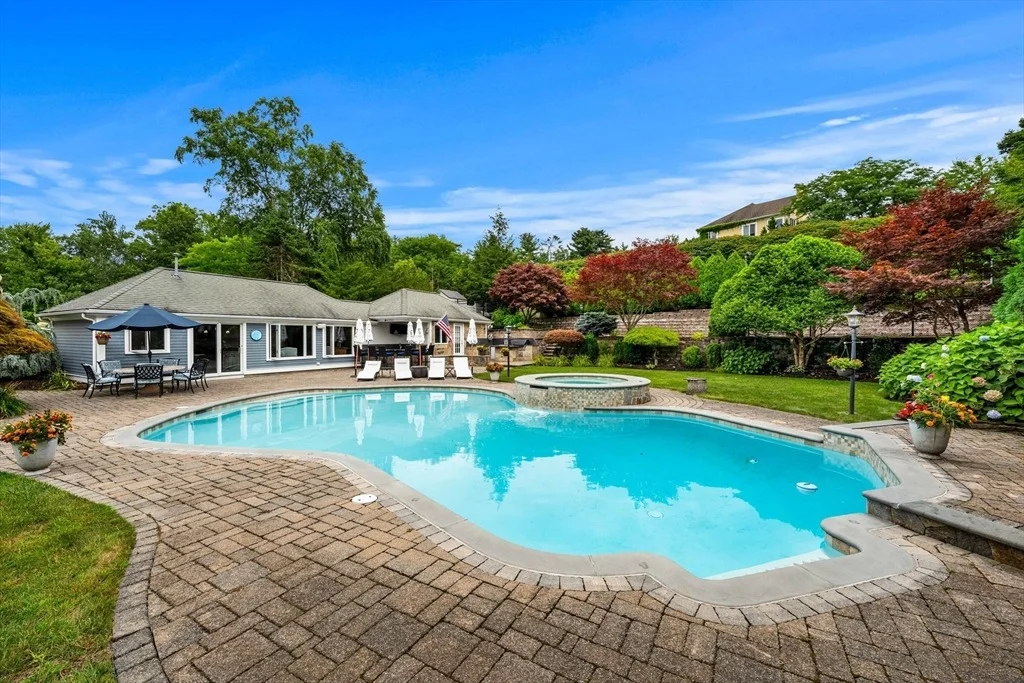 Photo of 9 Anna Dr.