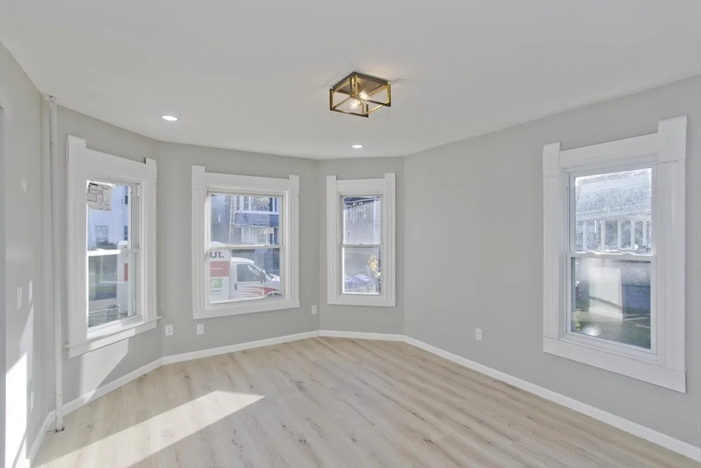 Photo of 90 Cambridge St