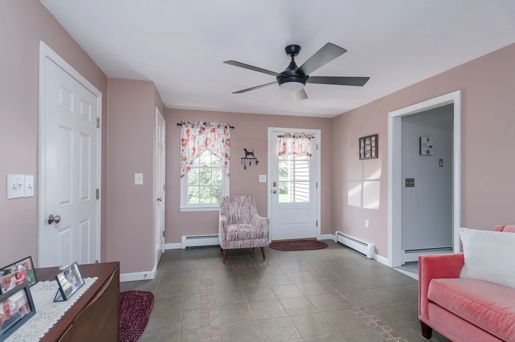 Photo of 2 Simon Davis Dr