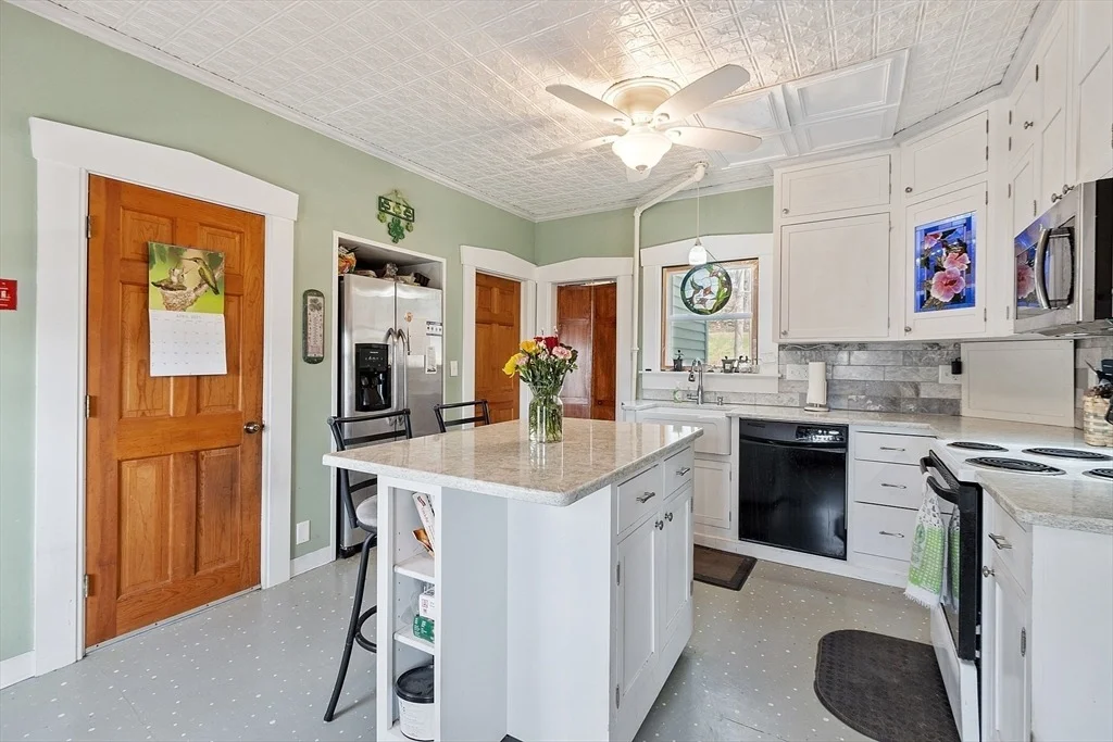 Photo of 141 Mechanic St