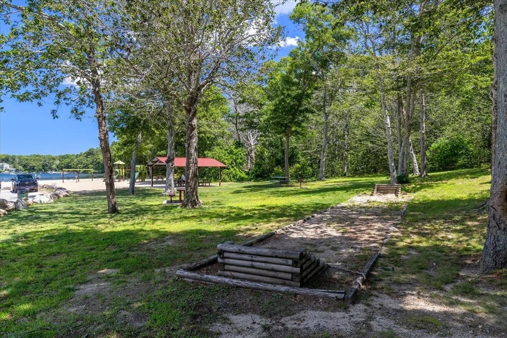 Photo of 15 Melissa Ave
