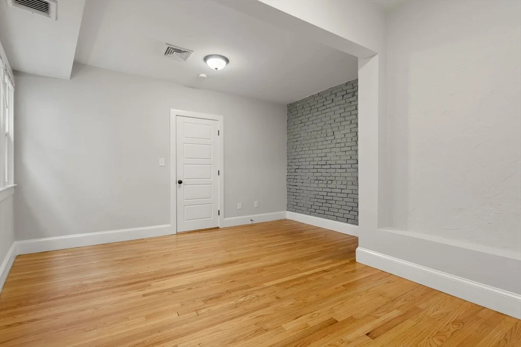 Photo of Unit A at 129 Sutherland Road