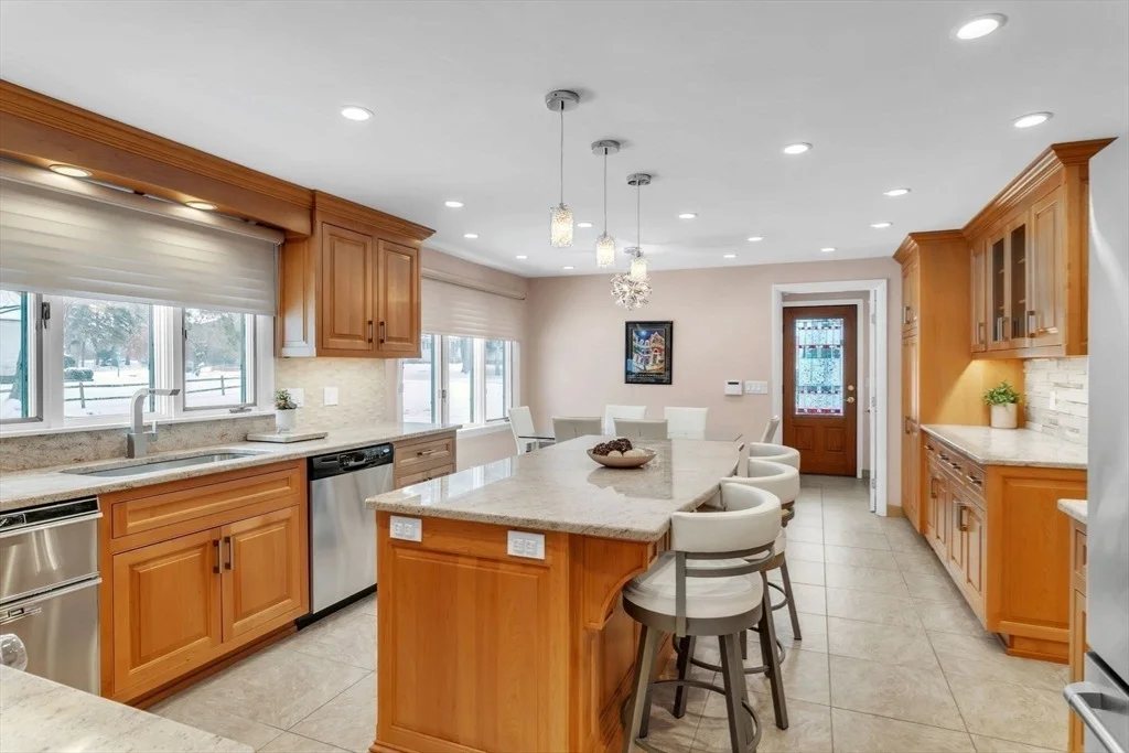 Photo of 292 Pinewood Dr