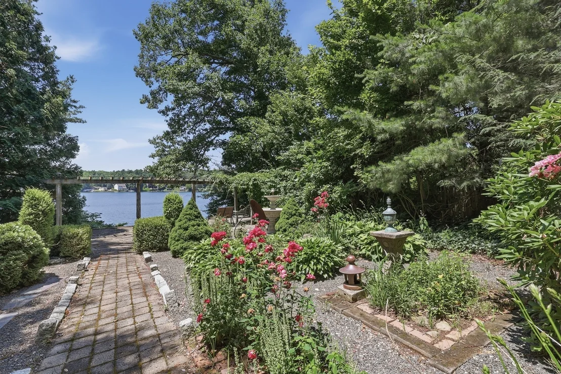 Photo of 83 Sunset Drive