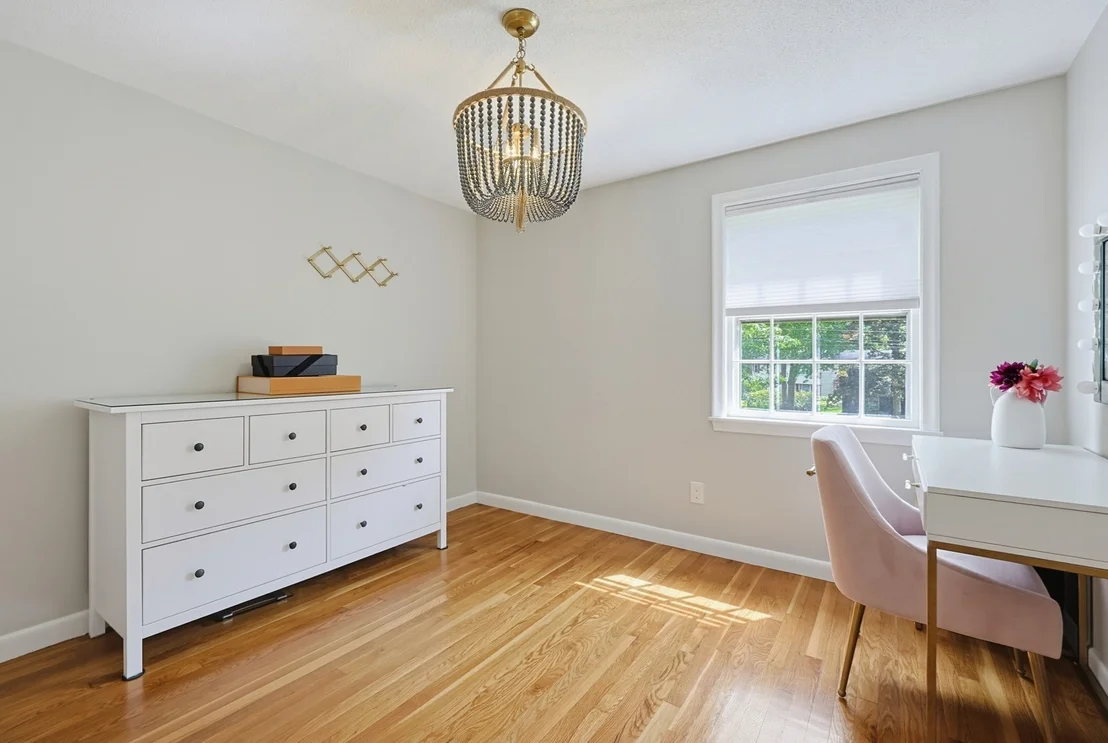 Photo of 10 Howe Circle