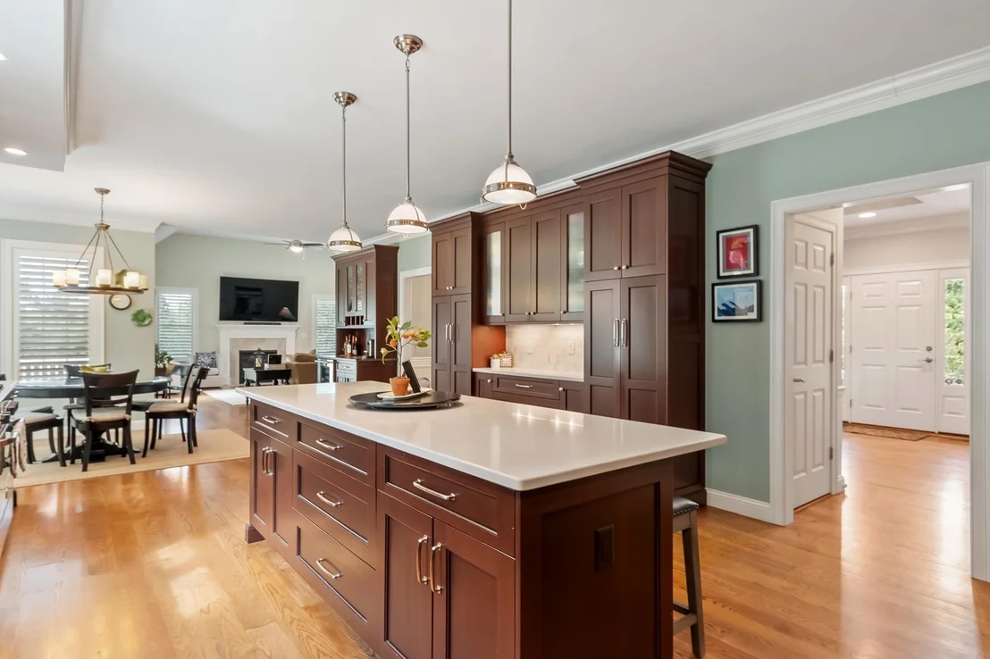 Photo of 48 Robinson Dr