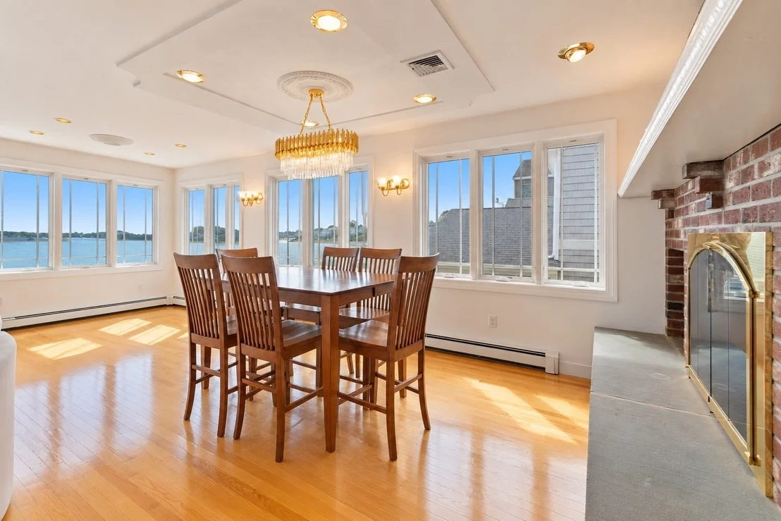 Photo of 125 Edgewater Drive
