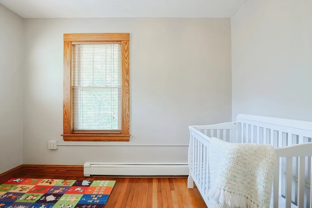 Photo of 90 Allen St