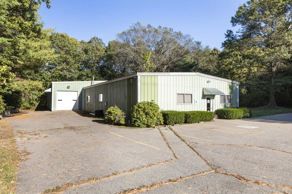 Photo of 150 Gilbert St