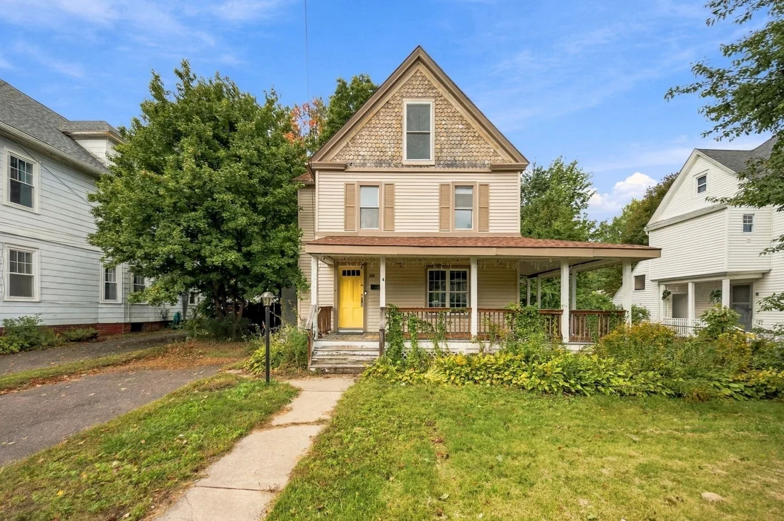 Photo of 30 Myrtle Ave