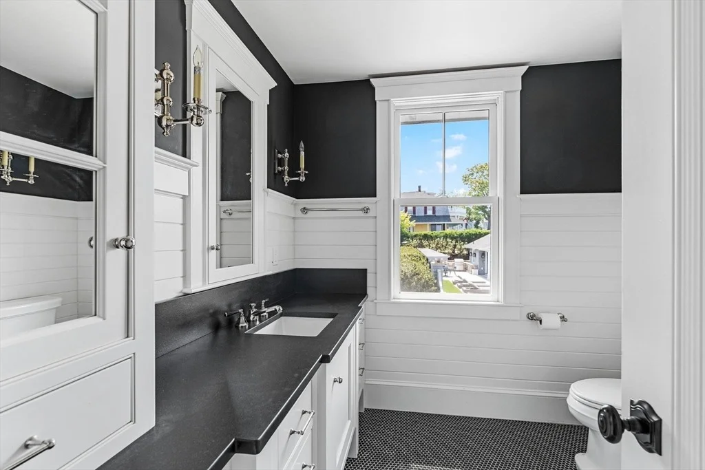 Photo of 48 Whiton Ave