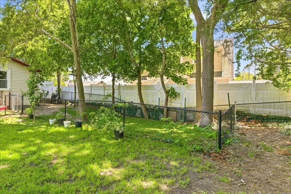 Photo of 49 + 51 Main Ave.
