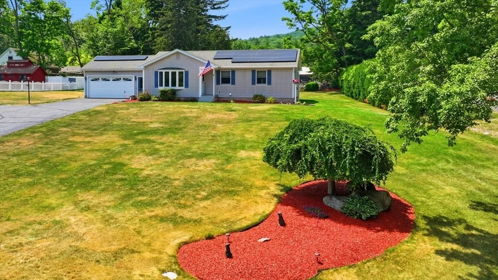 Photo of 15 Tiffany Lane