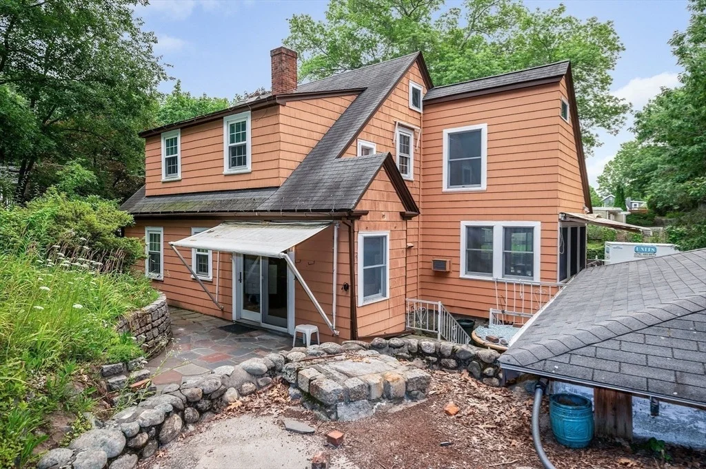 Photo of 160 Forest St