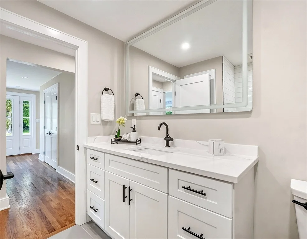 Photo of 28 Fieldstone Dr