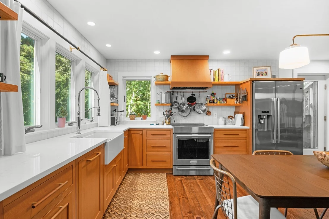 Photo of 136 N Pond Dr