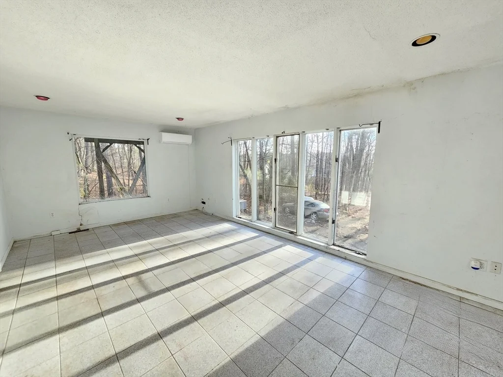 Photo of 16 Juckett Hill Dr