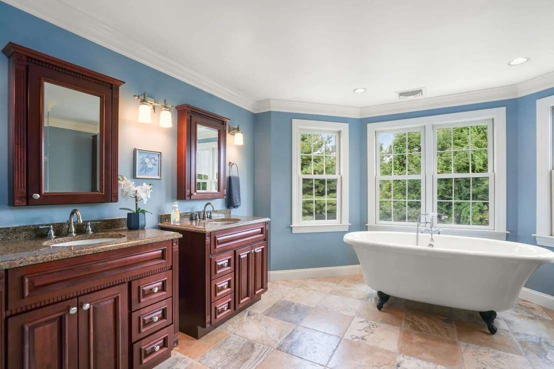 Photo of 9 Fieldstone Dr