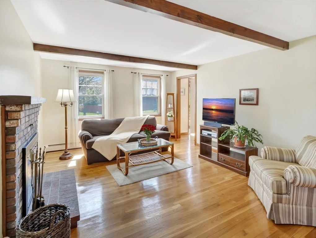 Photo of 15 Riverside Dr