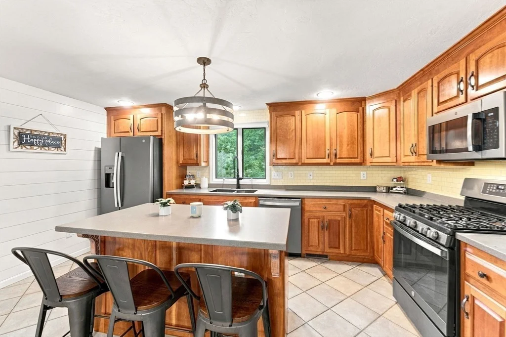 Photo of 115 Sutton Rd