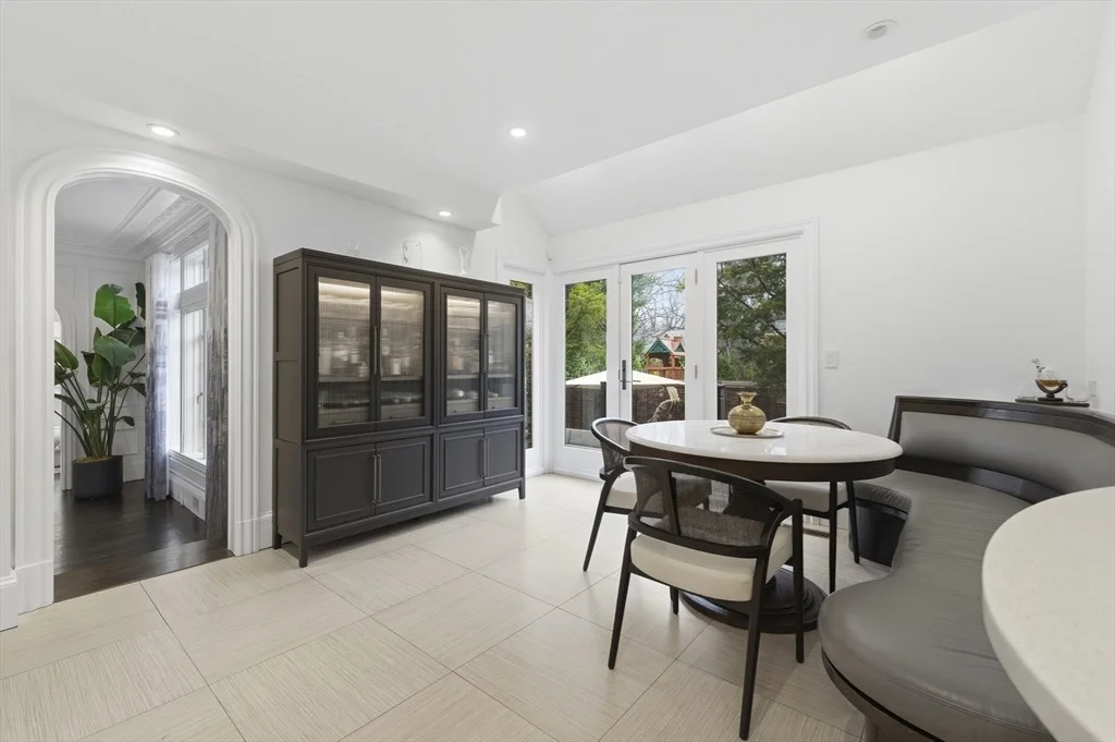 Photo of 98 Carlton St