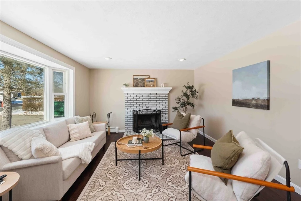 Photo of 201 Mendon Rd