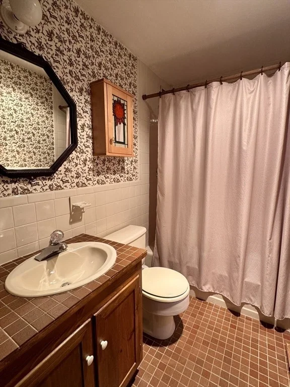 Photo of 80 River Road