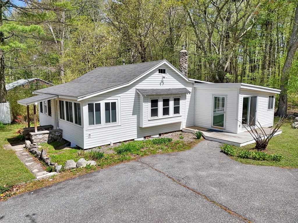 Photo of 85 Colonial Dr
