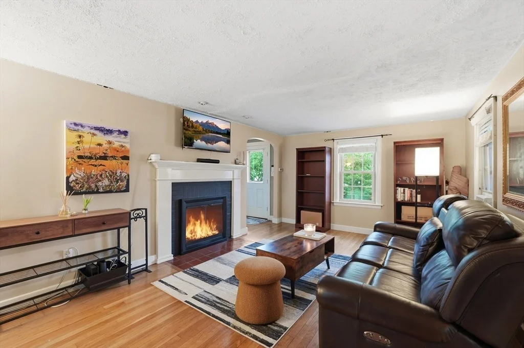 Photo of 154 Barnard Rd