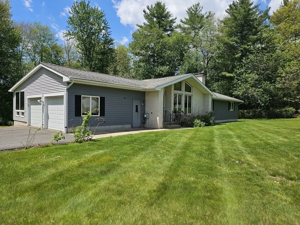Photo of 80 Elizabeth Dr
