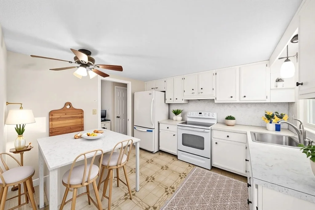 Photo of 38 Winthrop Dr