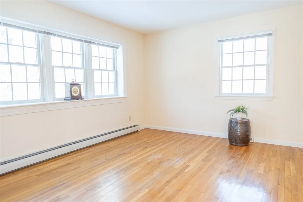 Photo of 34 Maushop Ave