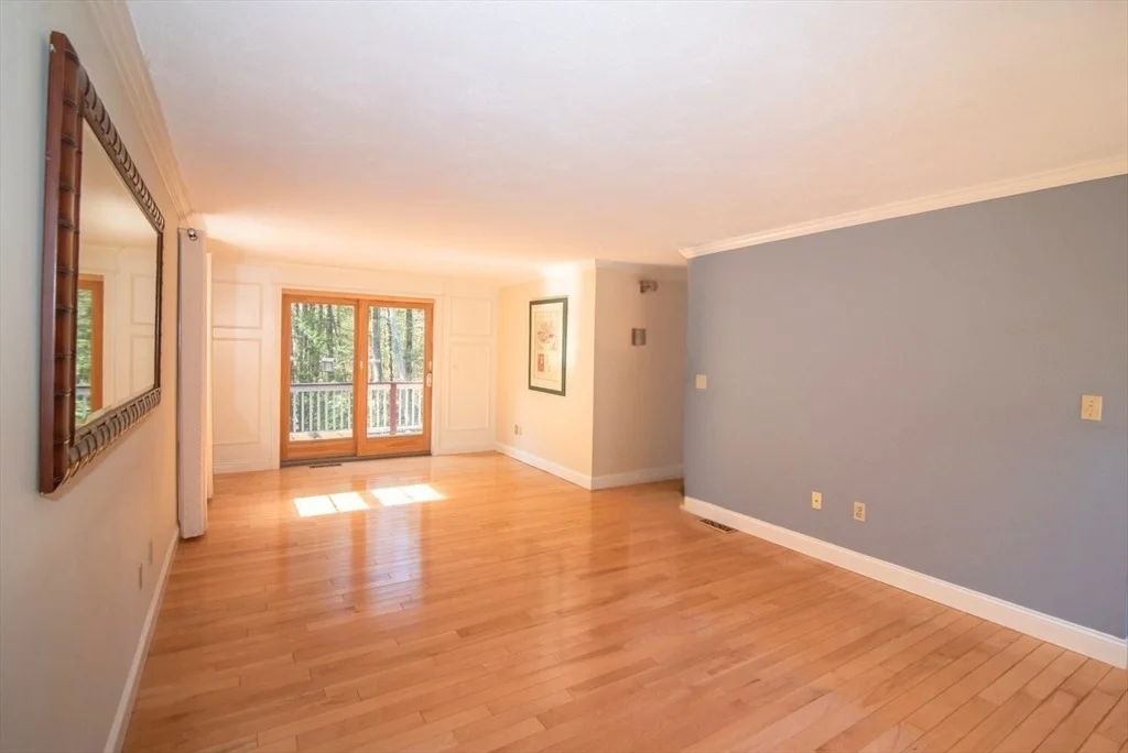 Photo of 49 Kristin Dr
