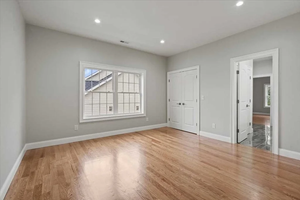 Photo of 241 Lake Ave
