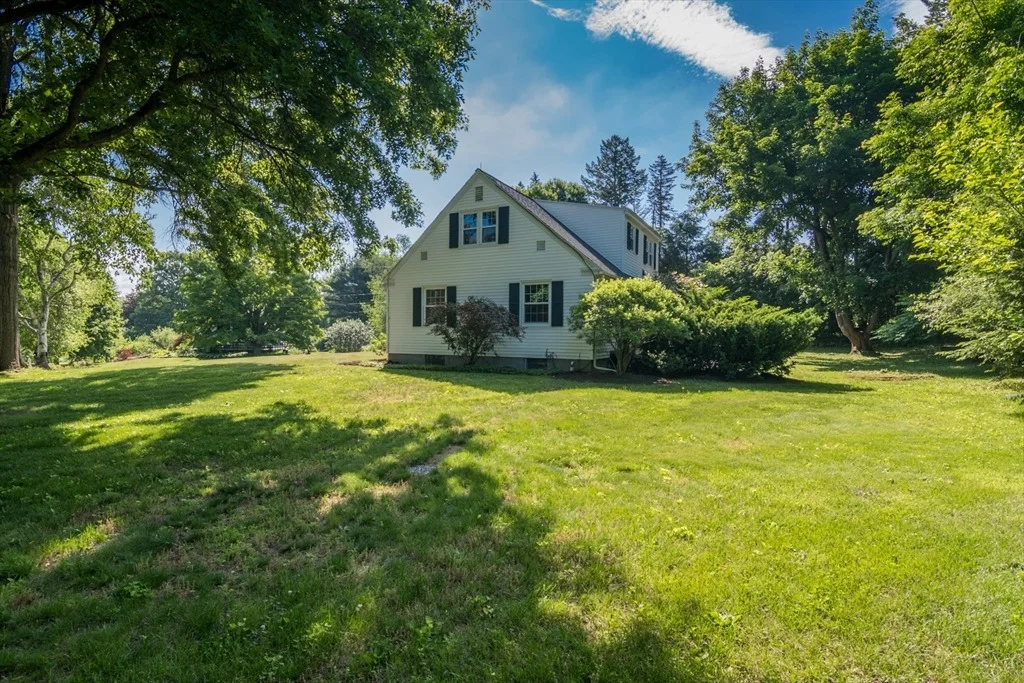 Photo of 208 Rolling Ridge Rd